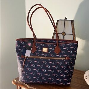 NWT Dooney & Bourke New England Patriots Tote NFL Handbag Orig $298